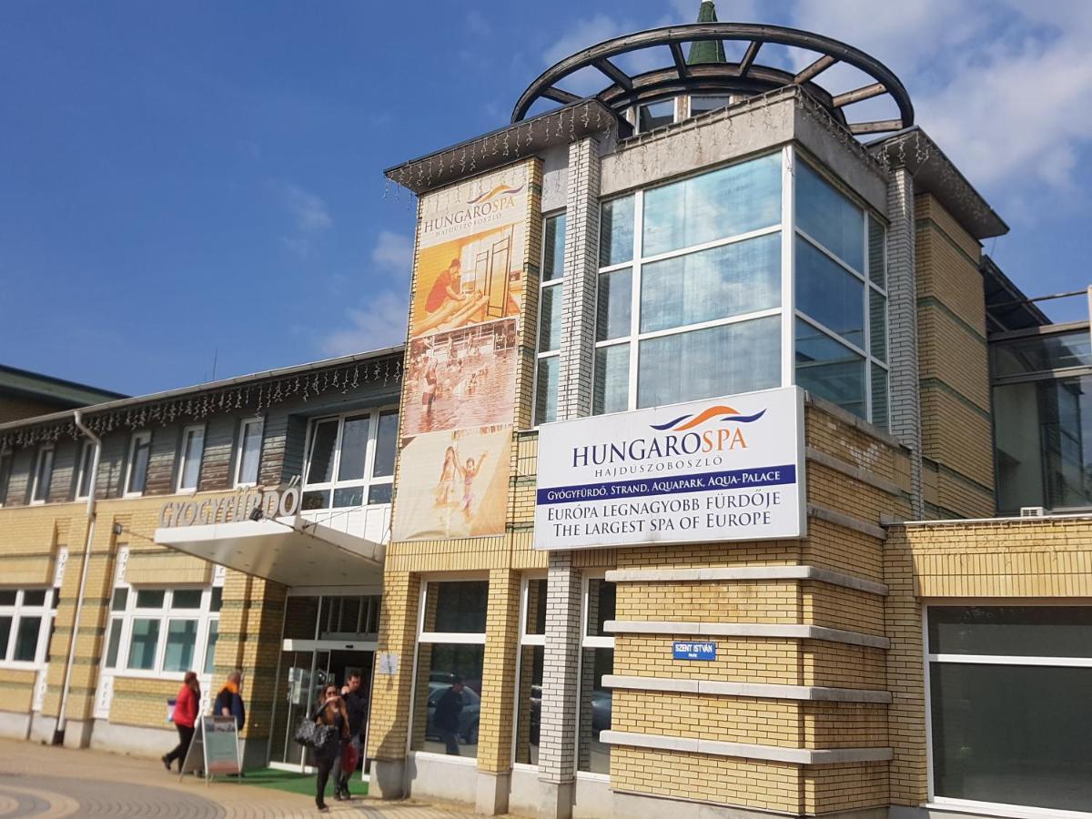 Lola Studio Apartman Hajdúszoboszló Kültér fotó
