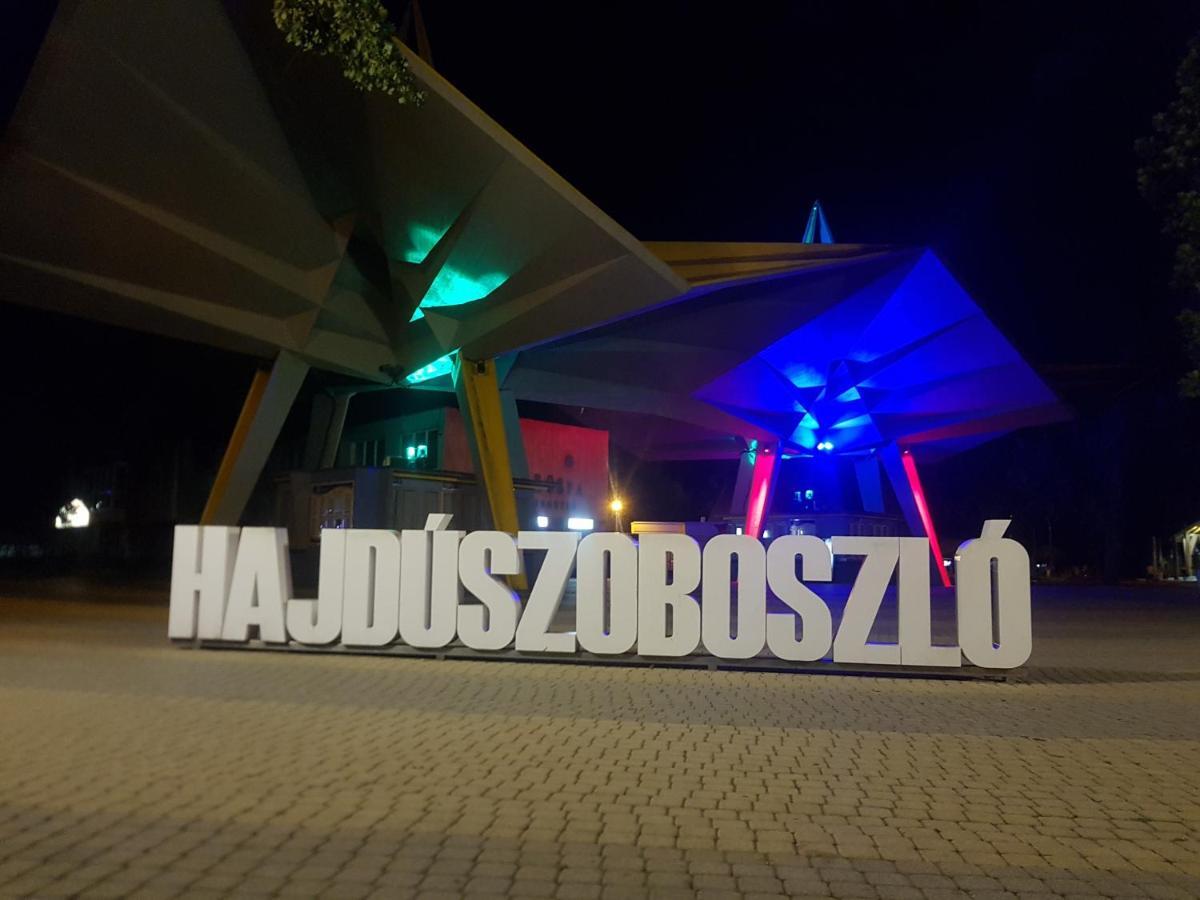 Lola Studio Apartman Hajdúszoboszló Kültér fotó